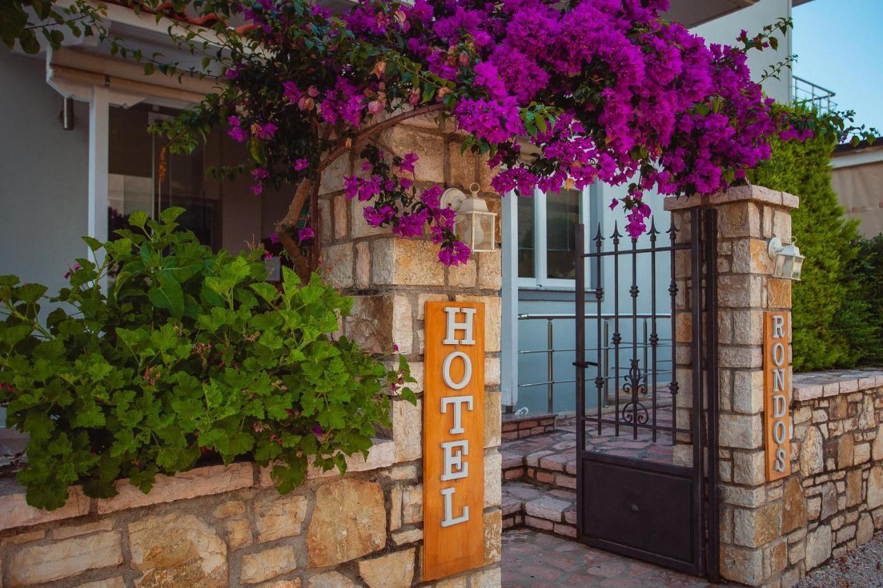 Rondos Hotel Himarë Exterior foto